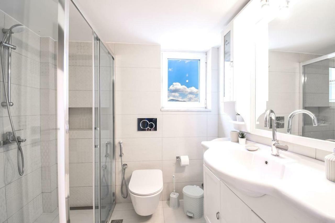 Penthouse 3Bd Apt W/ Sea-View In Athenian Riviera Daire Dış mekan fotoğraf