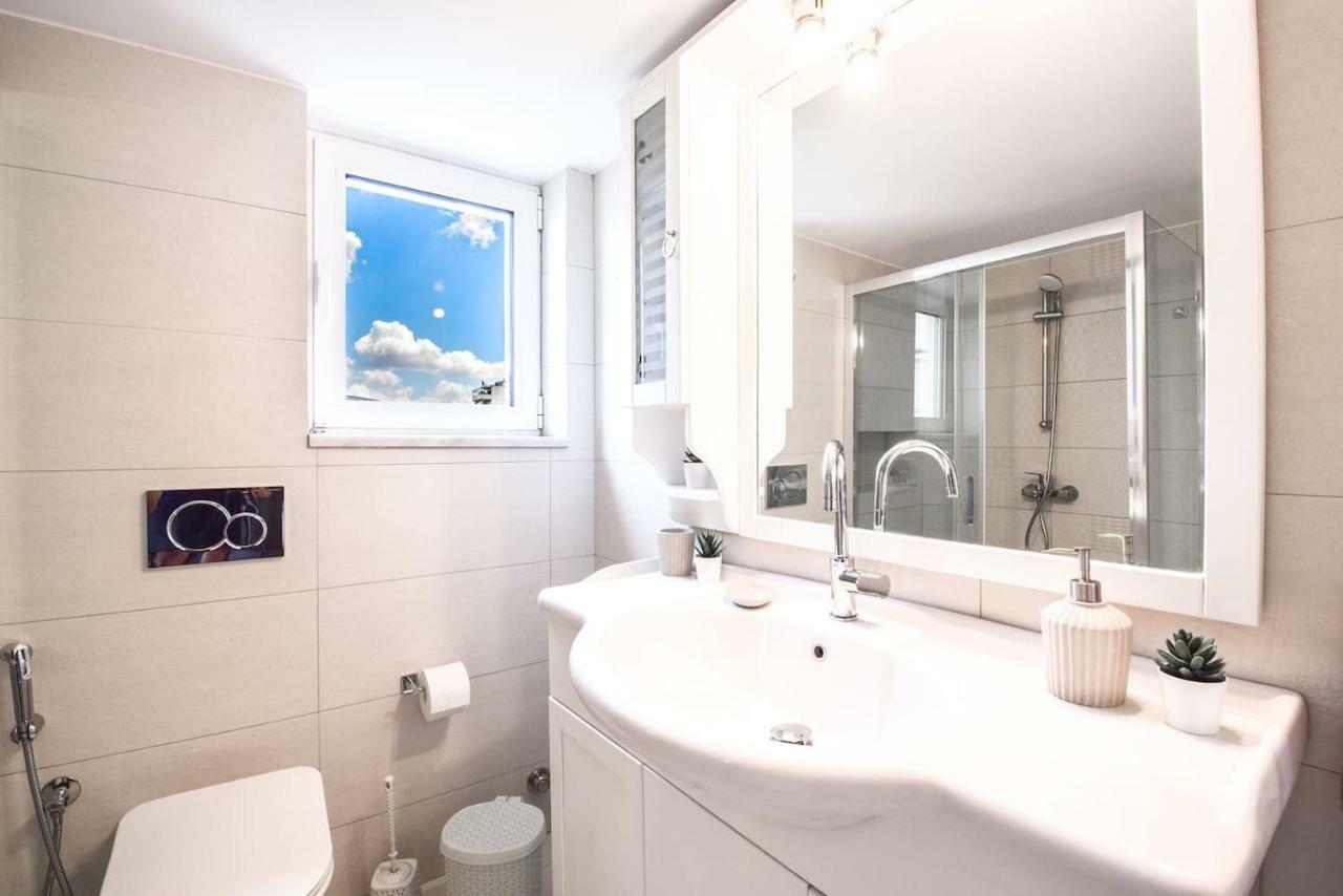 Penthouse 3Bd Apt W/ Sea-View In Athenian Riviera Daire Dış mekan fotoğraf